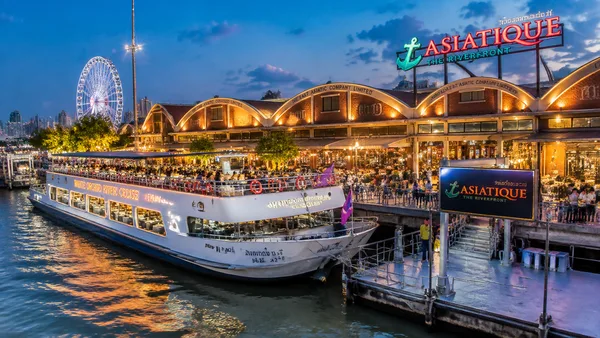 Asiatique The Riverfront